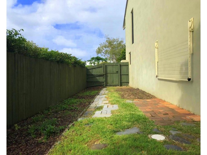 1/4 Greenview Close, Coolum Beach QLD 4573