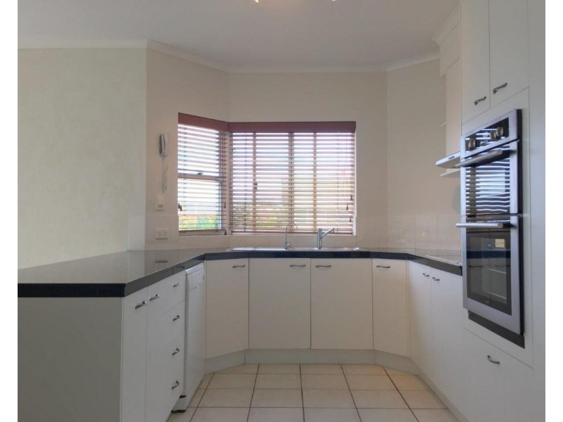 2/123 Coolum Terrace, Coolum Beach QLD 4573