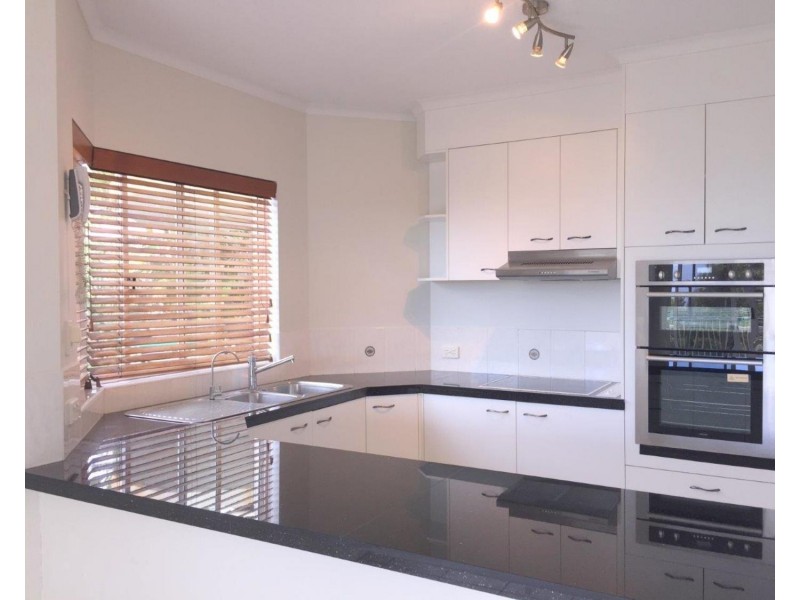 2/123 Coolum Terrace, Coolum Beach QLD 4573