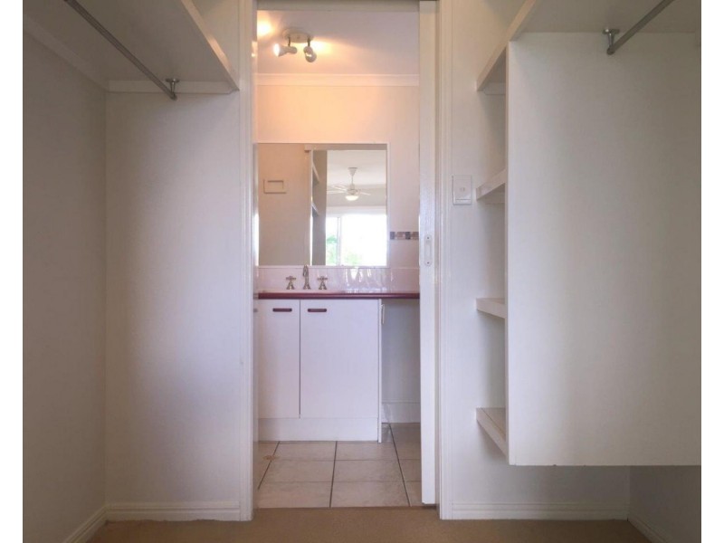 2/123 Coolum Terrace, Coolum Beach QLD 4573