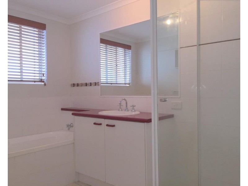 2/123 Coolum Terrace, Coolum Beach QLD 4573