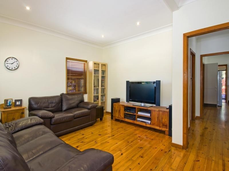 2 Shirley Road, Miranda NSW 2228