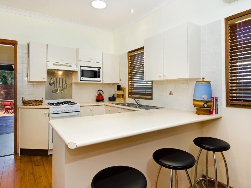 2 Shirley Road, Miranda NSW 2228