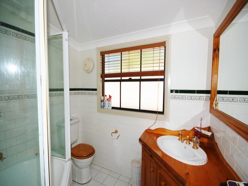 2/185 Oak Road, Kirrawee NSW 2232