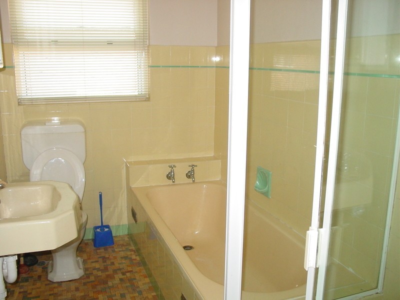 142 Oak Road, Kirrawee NSW 2232