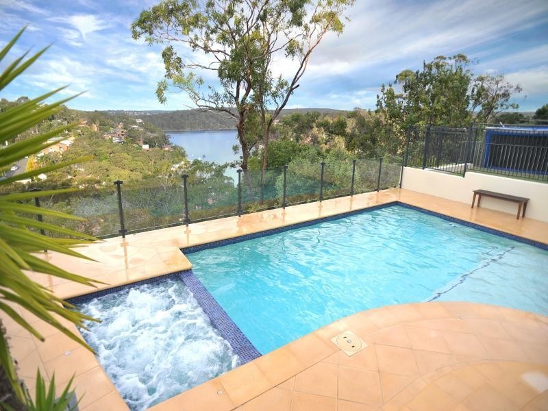 4 Molong Road, Gymea Bay NSW 2227