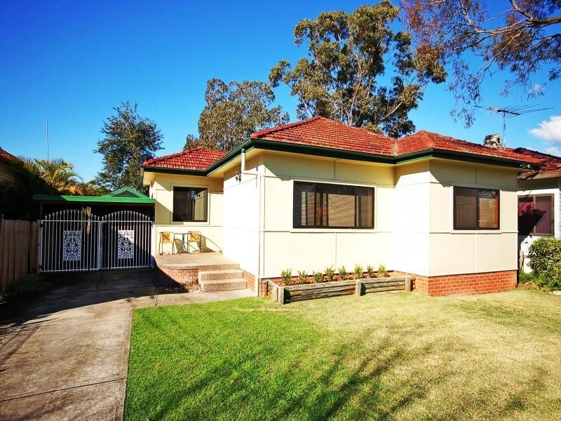 6 Milner Avenue, Kirrawee NSW 2232