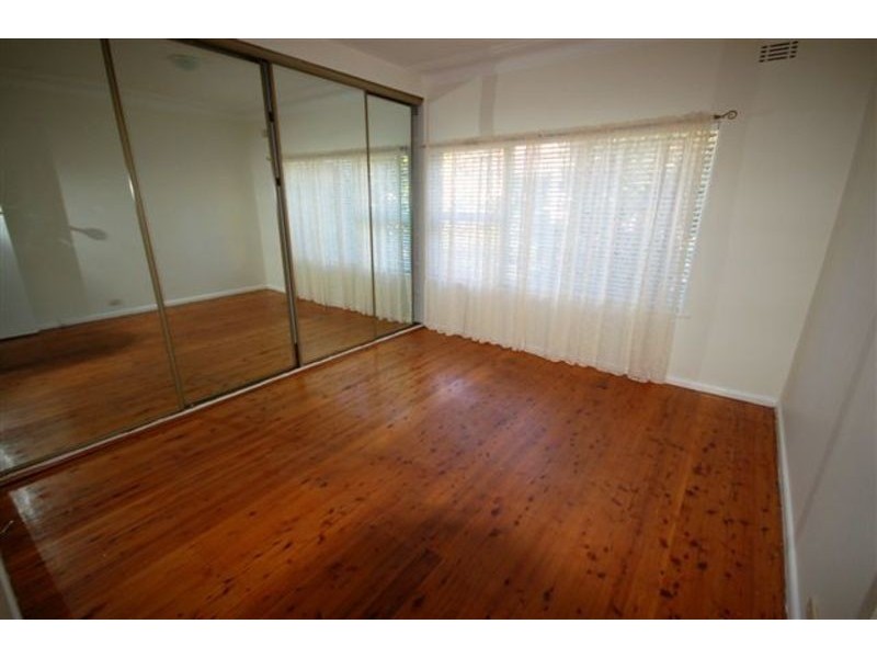 6 Hinkler Avenue, Caringbah NSW 2229