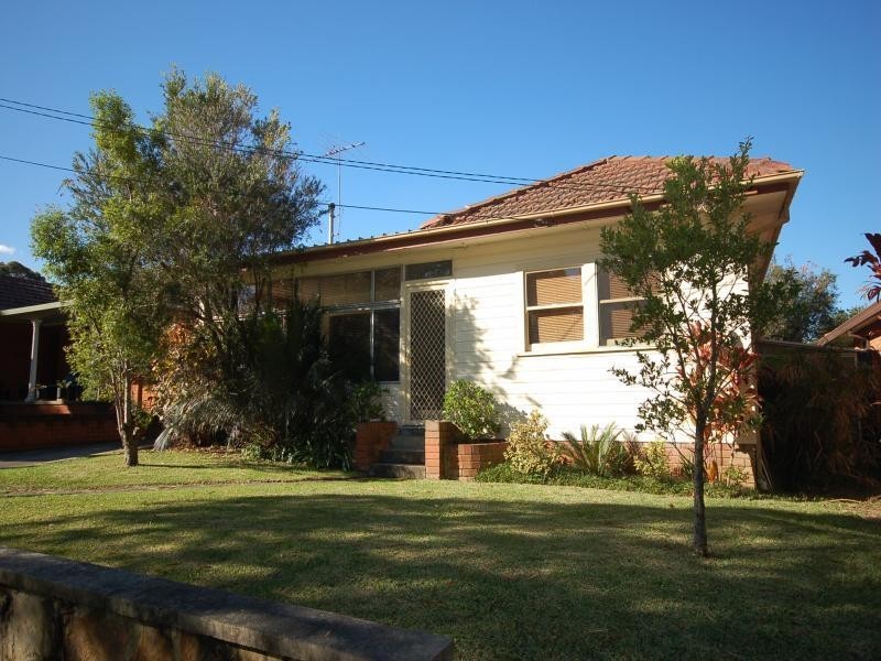 158 Acacia Road Sth, Kirrawee NSW 2232