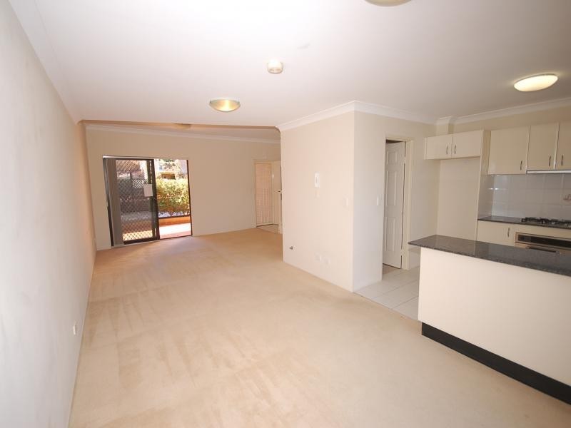 13/8 Warumbui Ave, Miranda NSW 2228