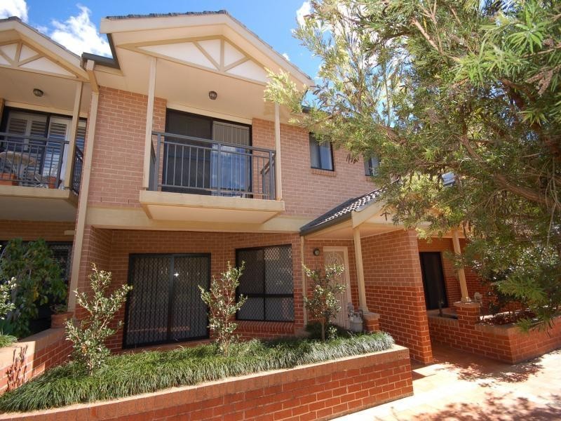 7/8 Warumbui Ave, Miranda NSW 2228