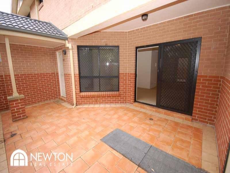 33/8 Warumbui Ave, Miranda NSW 2228