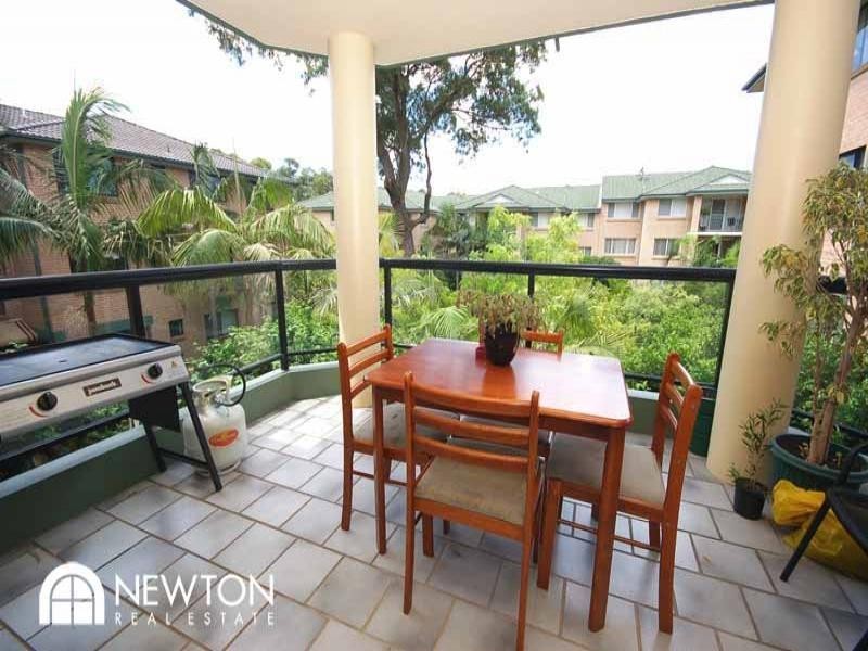 10/63 Flora Street, Kirrawee NSW 2232