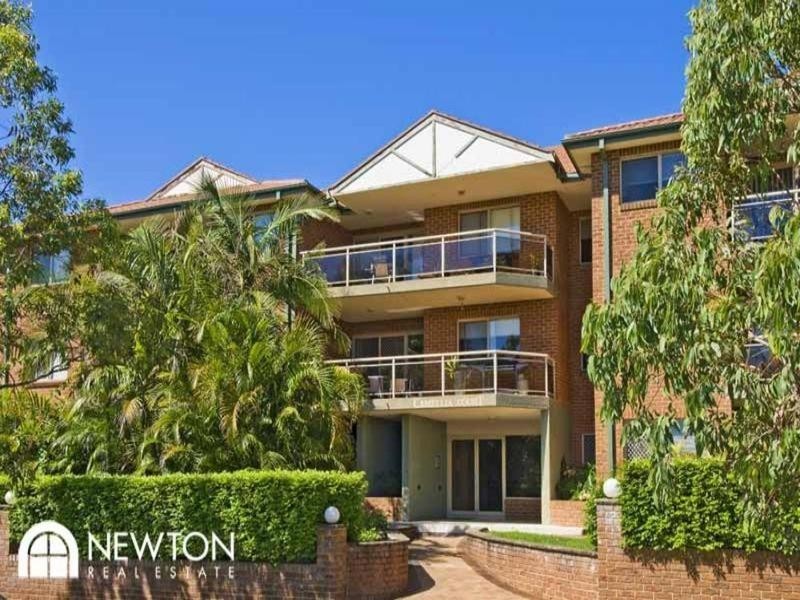 2/4-6 Vista Street, Caringbah NSW 2229
