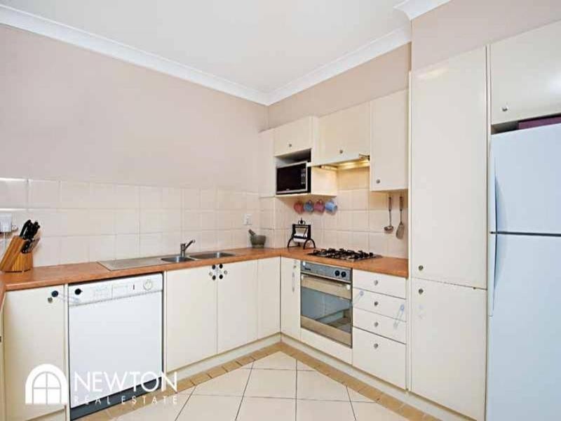 2/4-6 Vista Street, Caringbah NSW 2229