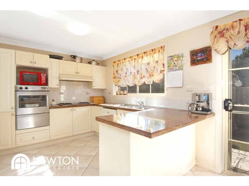 3/19 Wallumatta Rd, Caringbah NSW 2229