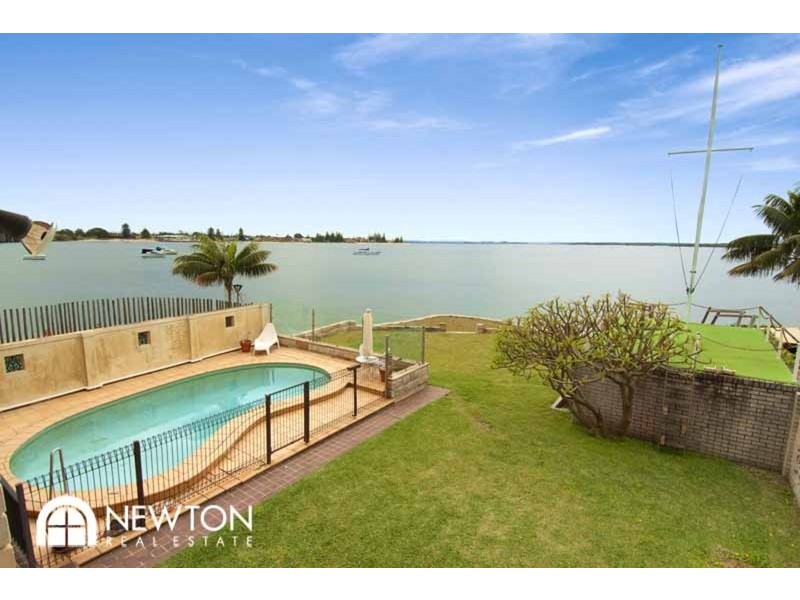 14 Woodlands Road, Taren Point NSW 2229