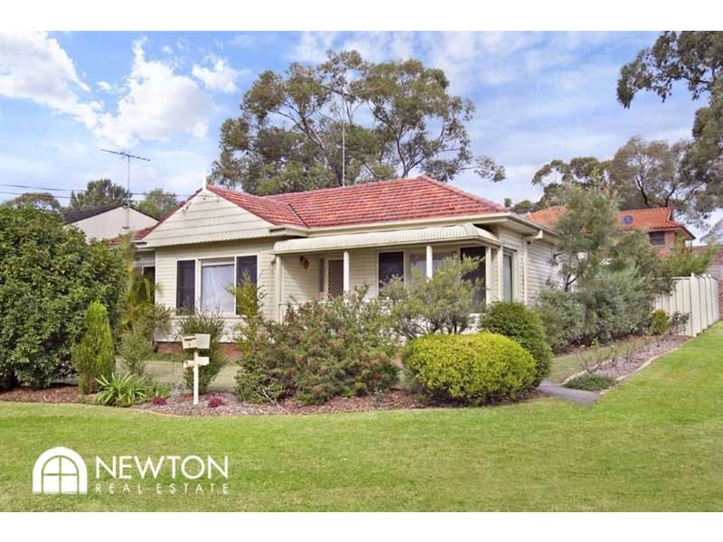 1 Woorak Crescent, Miranda NSW 2228