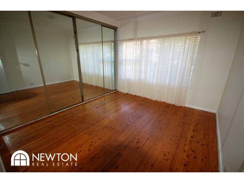 6 Hinkler Avenue, Caringbah NSW 2229