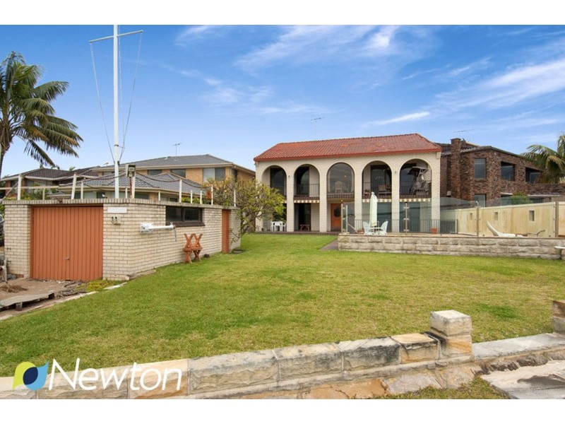 14 Woodlands Road, Taren Point NSW 2229