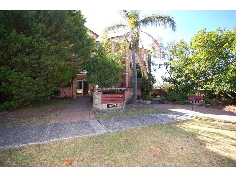 15/76-78 Auburn  Street, Sutherland NSW 2232
