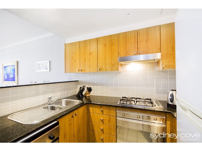 1-5  Hosking  Place, Sydney NSW 2000