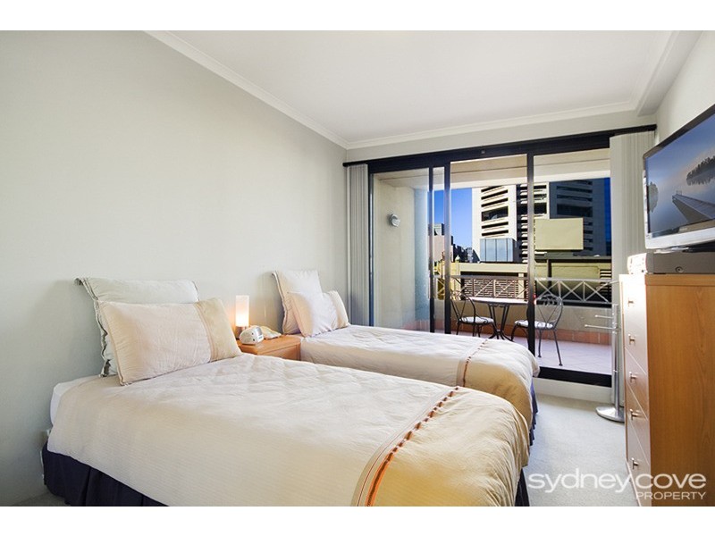 1-5  Hosking  Place, Sydney NSW 2000