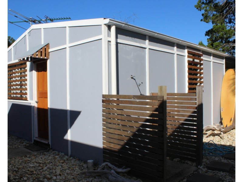 24 Soverign Road, Amity Point QLD 4183