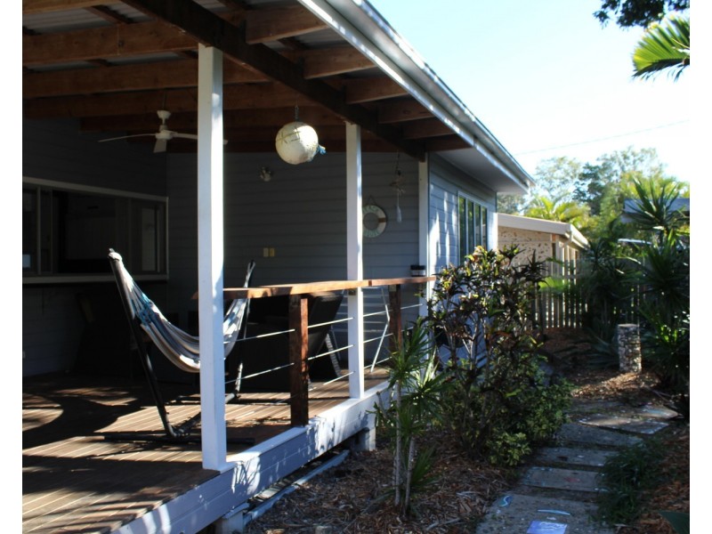 24 Soverign Road, Amity Point QLD 4183