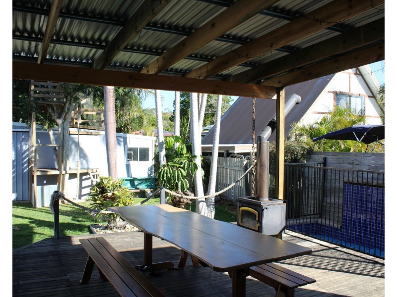 24 Soverign Road, Amity Point QLD 4183