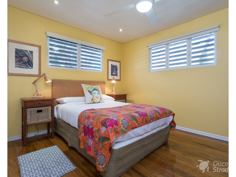 1/12 Samarinda Drive, Point Lookout QLD 4183