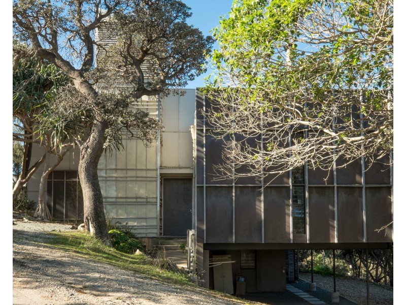 6 Samarinda Drive, Point Lookout QLD 4183