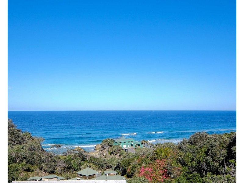 6 Samarinda Drive, Point Lookout QLD 4183