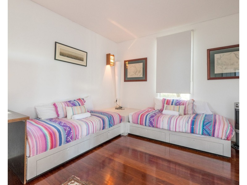 6 Samarinda Drive, Point Lookout QLD 4183