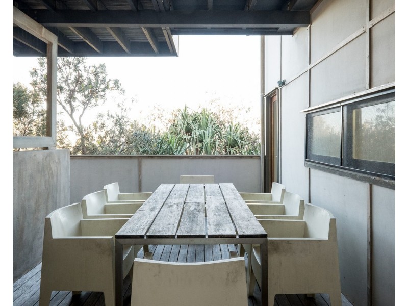 6 Samarinda Drive, Point Lookout QLD 4183