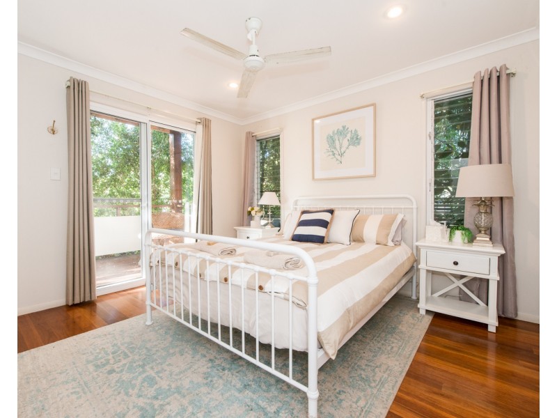 1/18 George Nothling Drive, Point Lookout QLD 4183