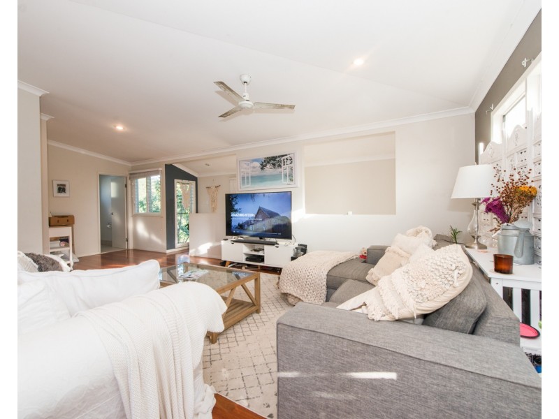 1/18 George Nothling Drive, Point Lookout QLD 4183