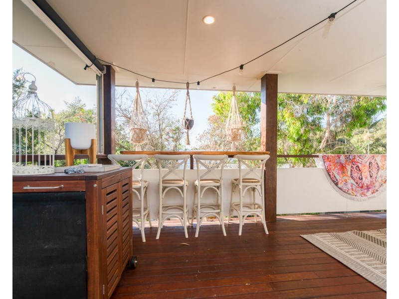 1/18 George Nothling Drive, Point Lookout QLD 4183