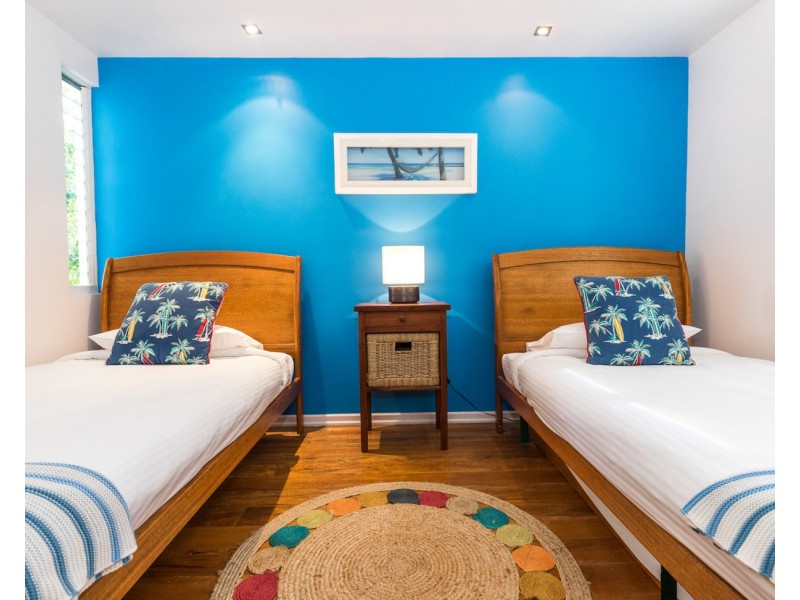 2/12 Samarinda Drive, Point Lookout QLD 4183