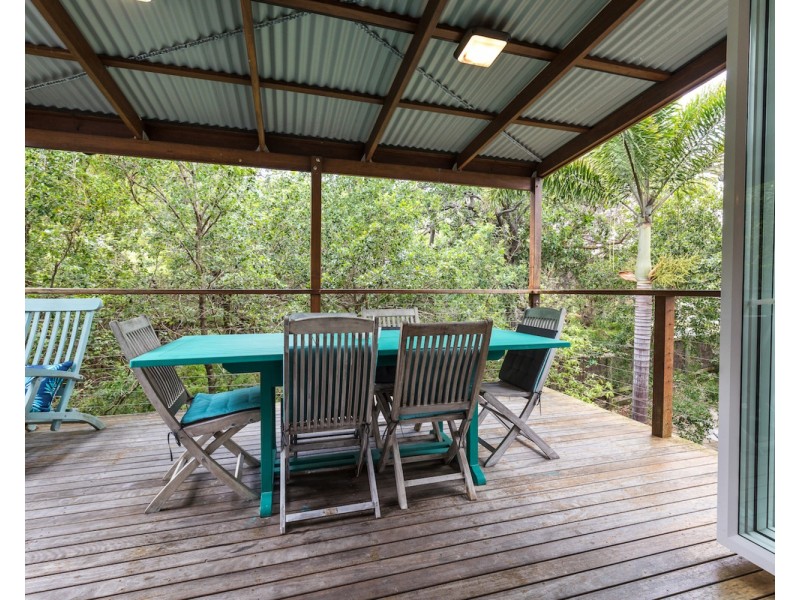 2/12 Samarinda Drive, Point Lookout QLD 4183