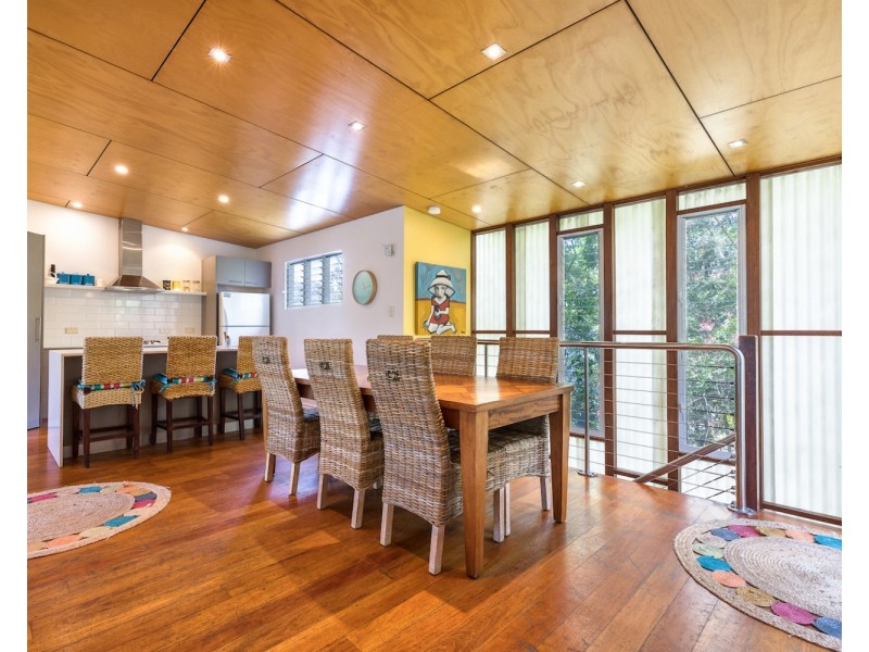 2/12 Samarinda Drive, Point Lookout QLD 4183