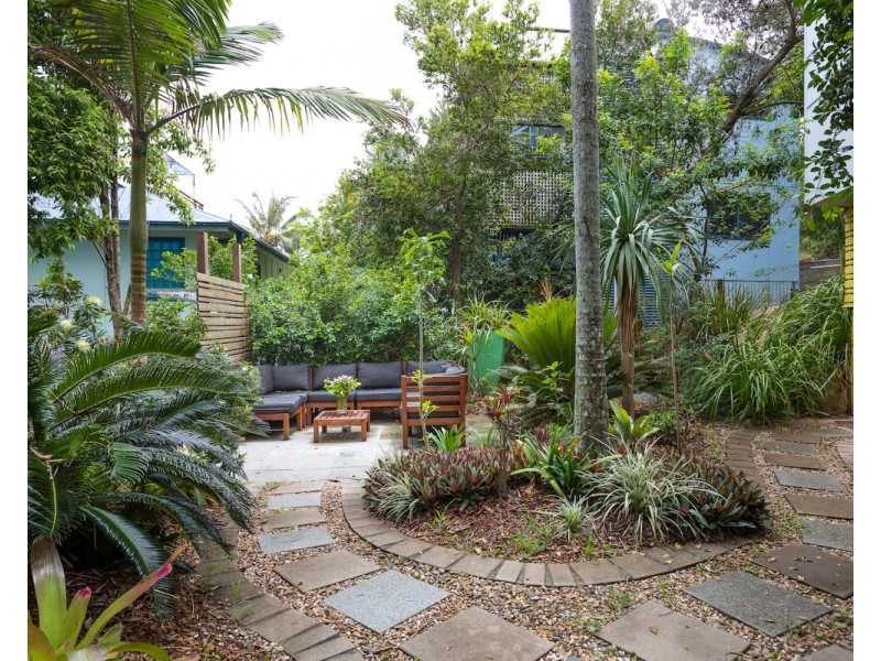 2/12 Samarinda Drive, Point Lookout QLD 4183