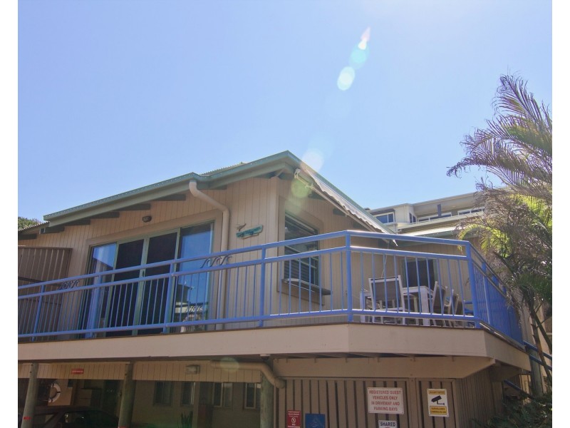 5/4-10 Kennedy Drive, Point Lookout QLD 4183