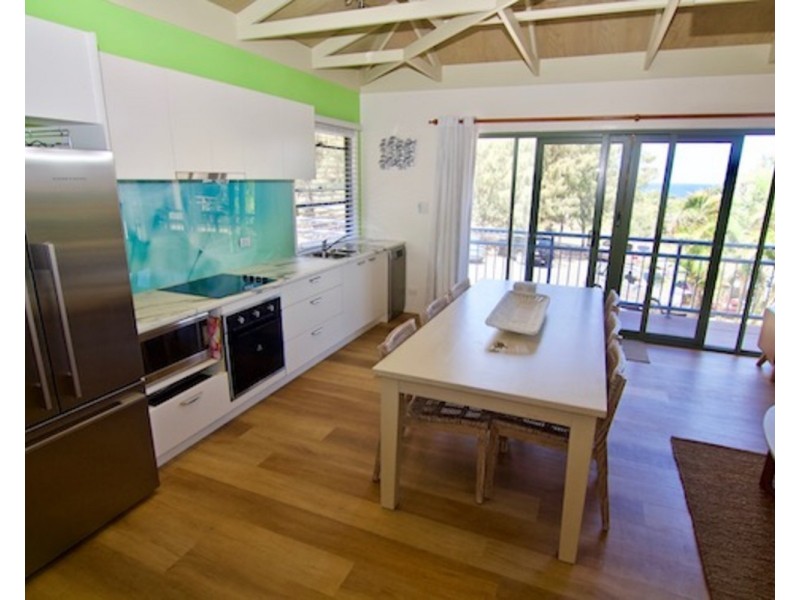 5/4-10 Kennedy Drive, Point Lookout QLD 4183