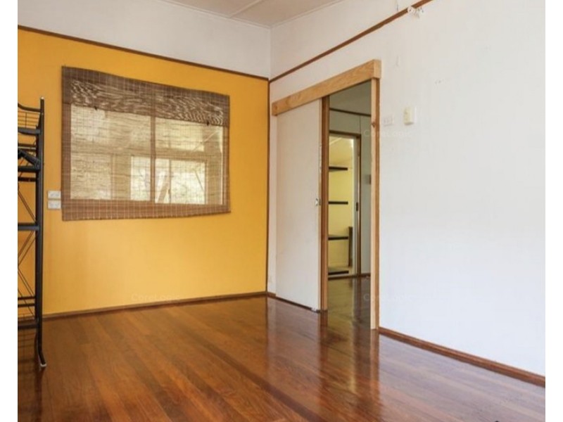 6 Oxley Parade, Dunwich QLD 4183