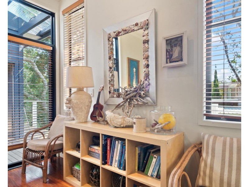 2/108 Mooloomba Road, Point Lookout QLD 4183