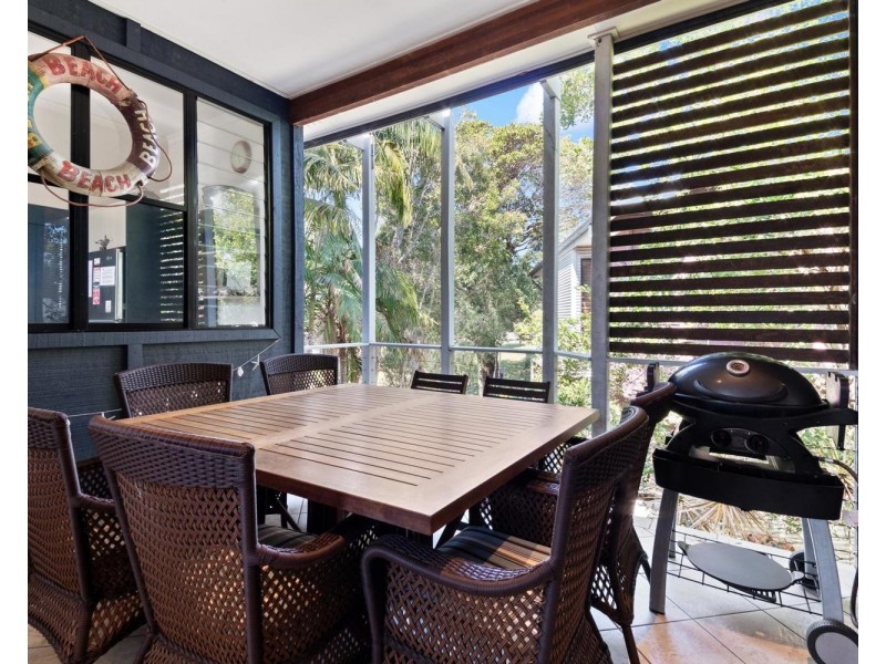 2/108 Mooloomba Road, Point Lookout QLD 4183