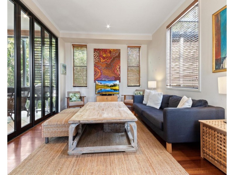 2/108 Mooloomba Road, Point Lookout QLD 4183