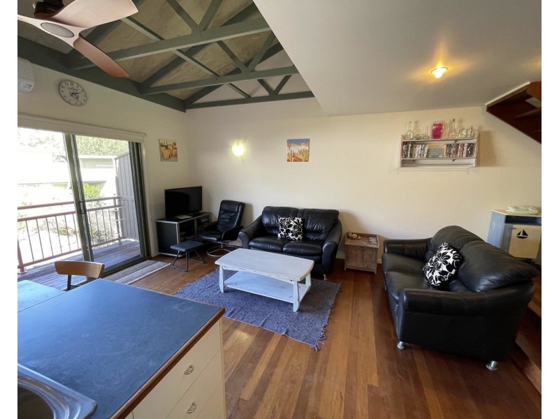 12/4-10 Kennedy Drive, Point Lookout QLD 4183