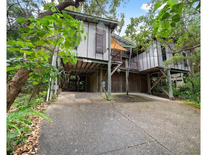 5 Bimba Street, Point Lookout QLD 4183